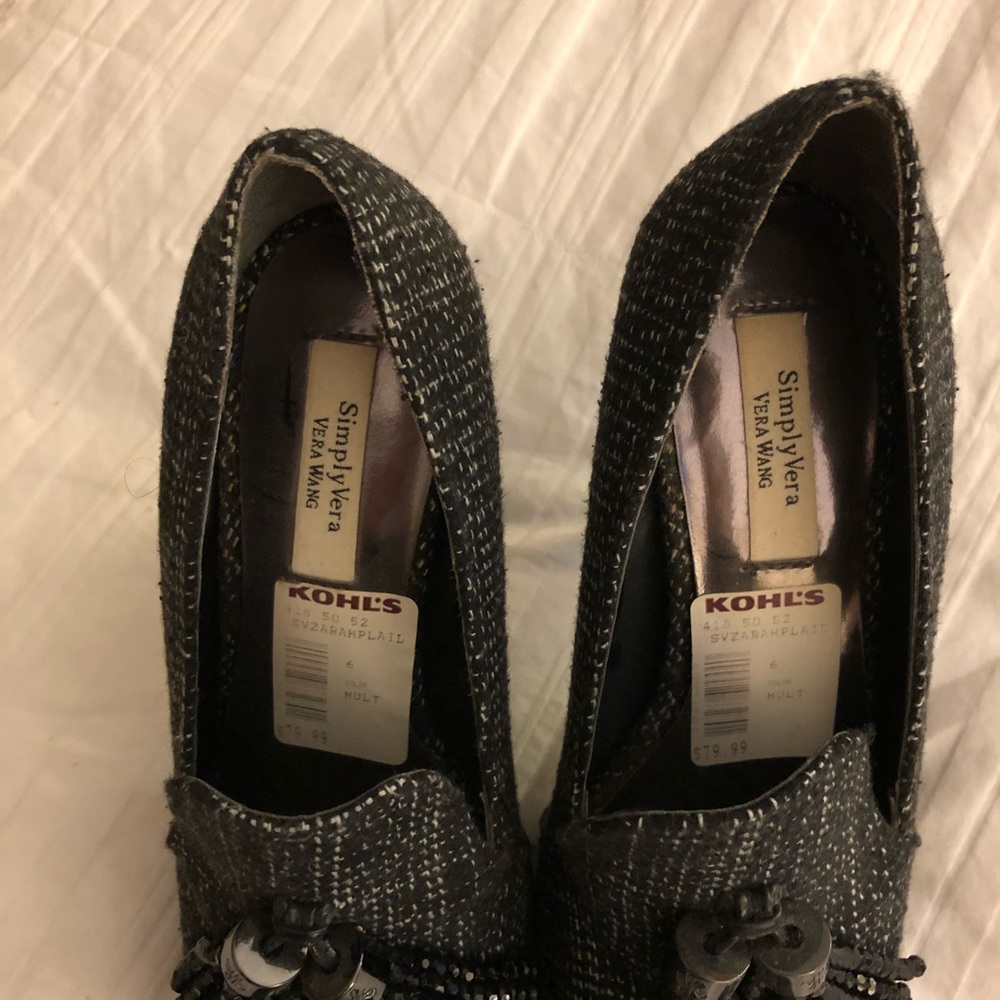 Shoes - Picture 3 of 4